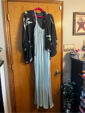 Boutique brand light Blue Sleeveless Maxi Dress - Casual Summer dress w cover